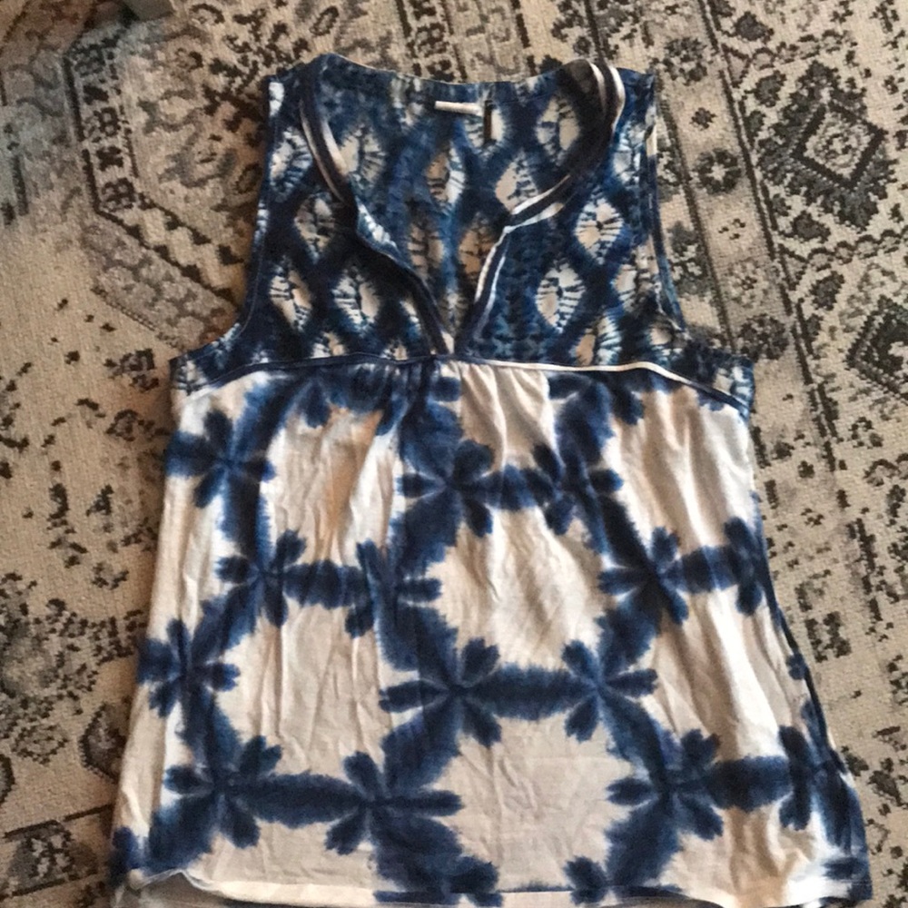 Women tank top